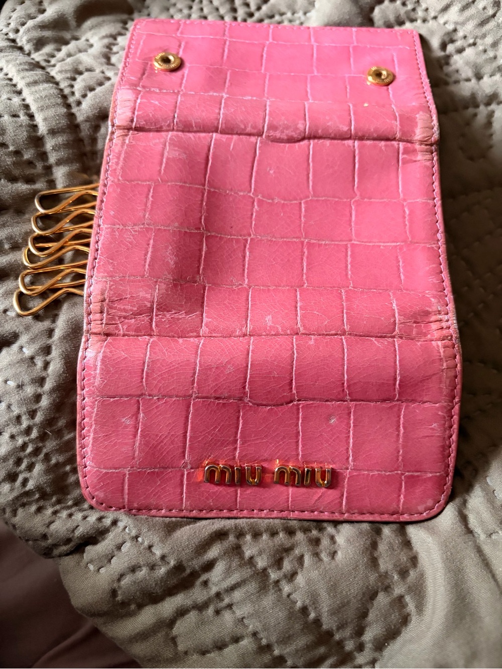 Miu Miu Light Pink Leather Croc-Embossed Key & Card Holder - Picture 5 of 8